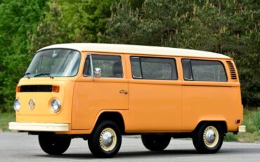 Volkswagen-Van-1977-Orange-26