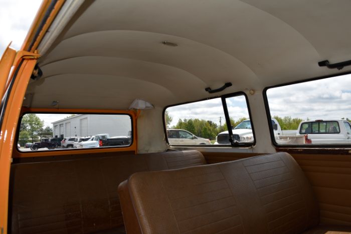 Volkswagen-Van-1977-Orange-37