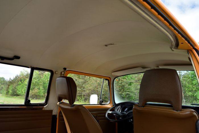 Volkswagen-Van-1977-Orange-38
