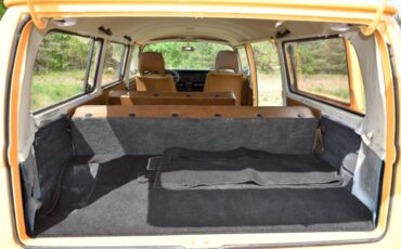 Volkswagen-Van-1977-Orange-39