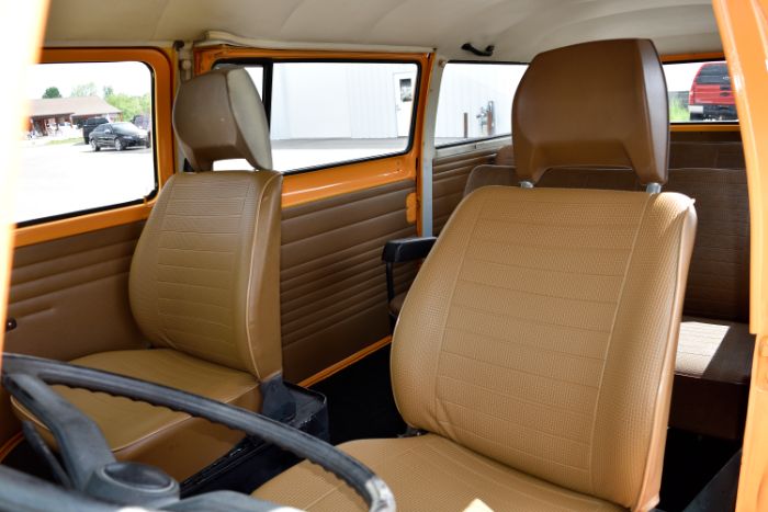 Volkswagen-Van-1977-Orange-42