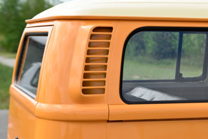 Volkswagen-Van-1977-Orange-44