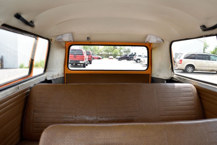 Volkswagen-Van-1977-Orange-5