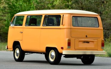 Volkswagen-Van-1977-Orange-8