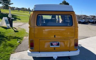 Volkswagen-Vanagon-1977-YellowPastel-White-19