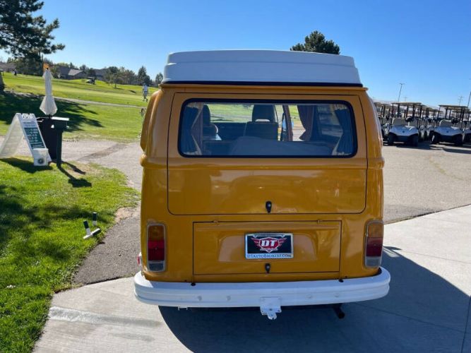 Volkswagen-Vanagon-1977-YellowPastel-White-19