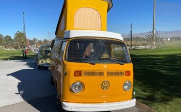 Volkswagen-Vanagon-1977-YellowPastel-White-20