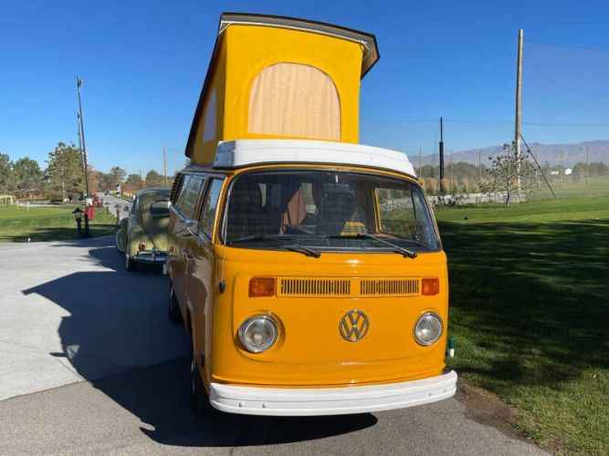 Volkswagen-Vanagon-1977-YellowPastel-White-20