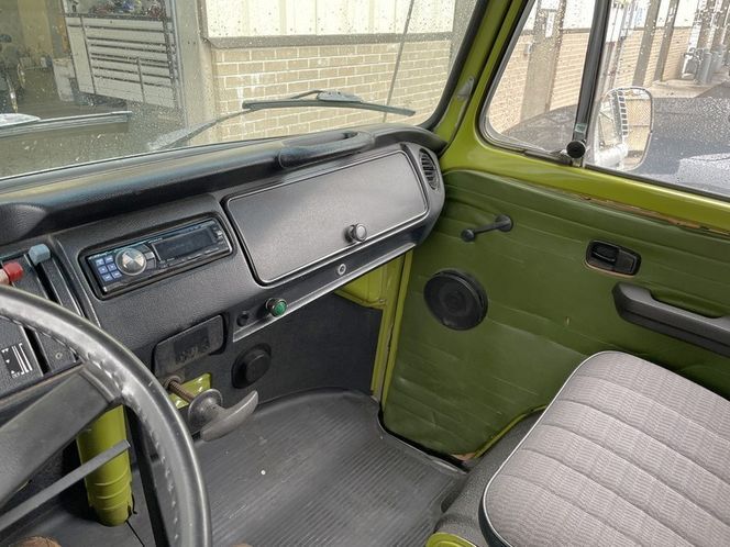 Volkswagen-Vanagon-1978-Gray-Gray-2