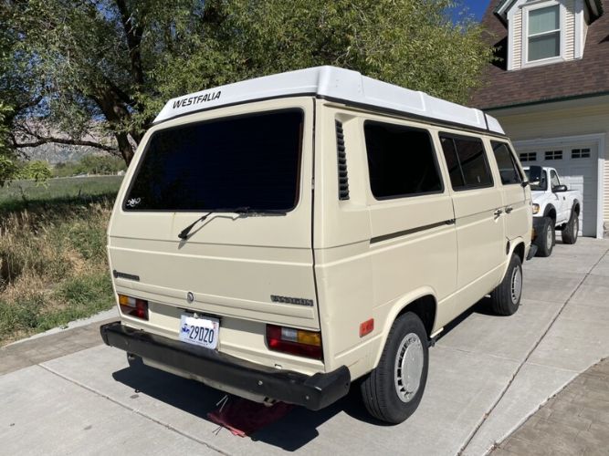 Volkswagen-Vanagon-1980-Creme-Brown-1