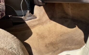 Volkswagen-Vanagon-1980-Creme-Brown-10