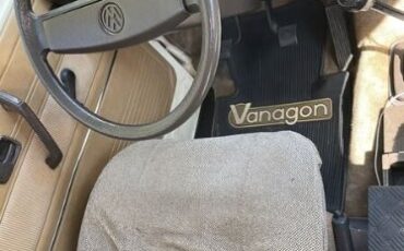 Volkswagen-Vanagon-1980-Creme-Brown-11