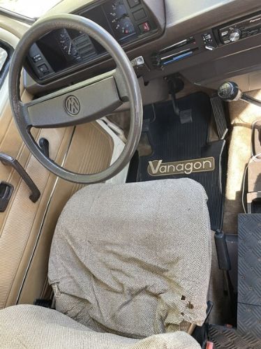 Volkswagen-Vanagon-1980-Creme-Brown-11