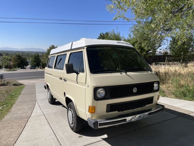Volkswagen-Vanagon-1980-Creme-Brown