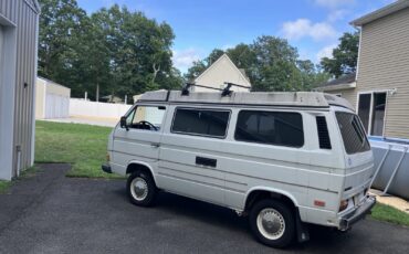 Volkswagen-Vanagon-1981-2