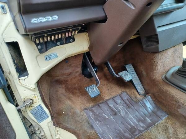 Volkswagen-Vanagon-1981-Brown-Brown-11