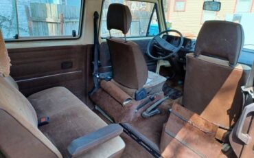 Volkswagen-Vanagon-1981-Brown-Brown-8