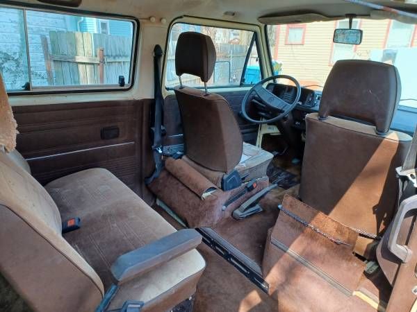 Volkswagen-Vanagon-1981-Brown-Brown-8