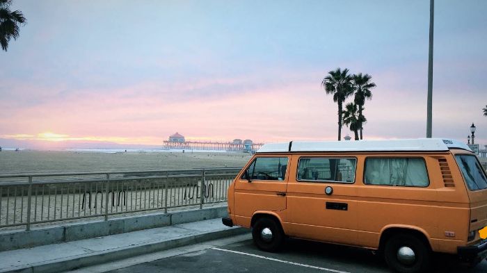 Volkswagen-Vanagon-1981-Orange-3