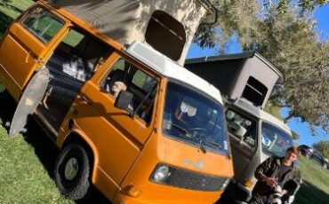 Volkswagen-Vanagon-1981-Orange-7