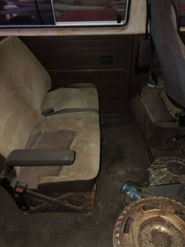 Volkswagen-Vanagon-1981-Tan-Tan-10