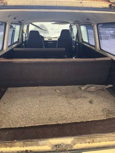 Volkswagen-Vanagon-1981-Tan-Tan-16