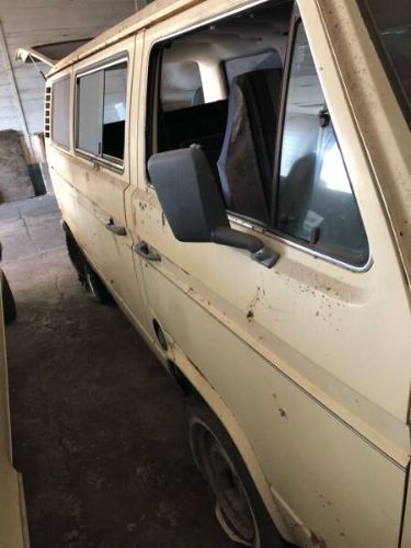 Volkswagen-Vanagon-1981-Tan-Tan-8