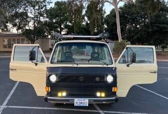 Volkswagen-Vanagon-1981-Yellow-3
