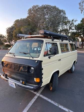 Volkswagen-Vanagon-1981-Yellow-7