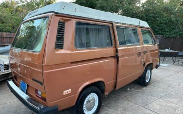 Volkswagen-Vanagon-1982-1