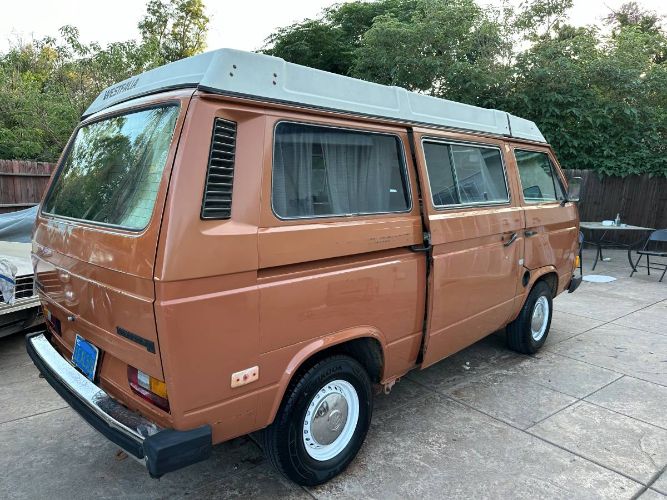Volkswagen-Vanagon-1982-1