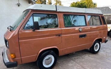 Volkswagen-Vanagon-1982