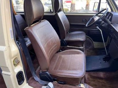 Volkswagen-Vanagon-1982-14