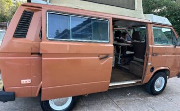 Volkswagen-Vanagon-1982-16