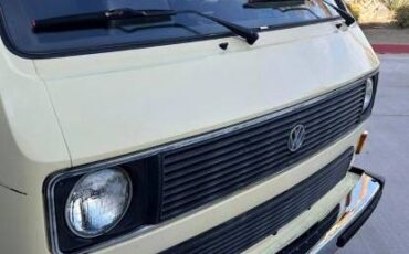 Volkswagen-Vanagon-1982-17