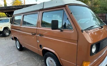 Volkswagen-Vanagon-1982-22