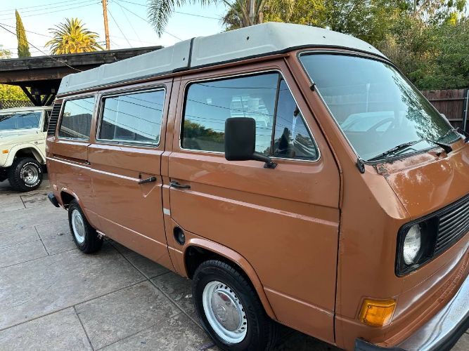 Volkswagen-Vanagon-1982-22