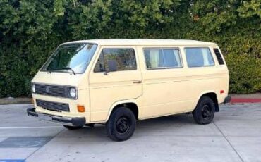Volkswagen-Vanagon-1982