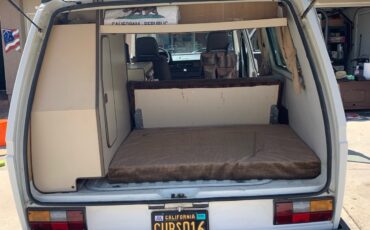 Volkswagen-Vanagon-1982-5