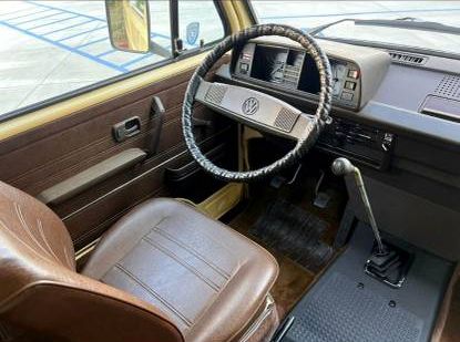 Volkswagen-Vanagon-1982-6