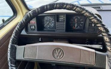 Volkswagen-Vanagon-1982-7