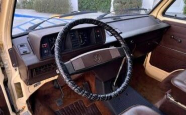 Volkswagen-Vanagon-1982-9