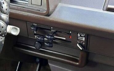 Volkswagen-Vanagon-1982-Custom-2