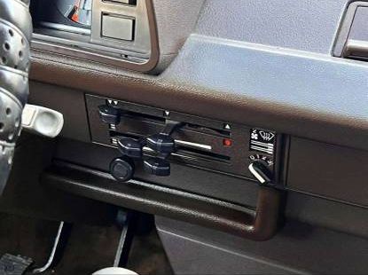 Volkswagen-Vanagon-1982-Custom-2