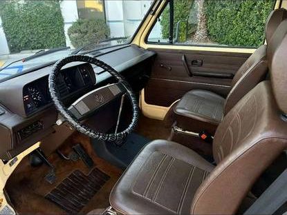 Volkswagen-Vanagon-1982-Custom