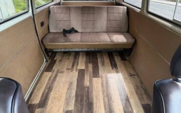 Volkswagen-Vanagon-1983-White-10