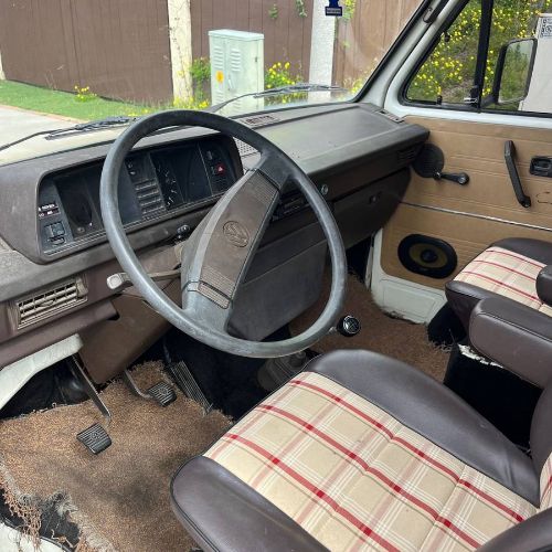 Volkswagen-Vanagon-1983-White-12