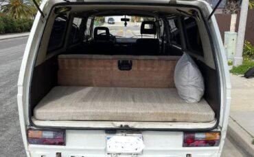 Volkswagen-Vanagon-1983-White-5