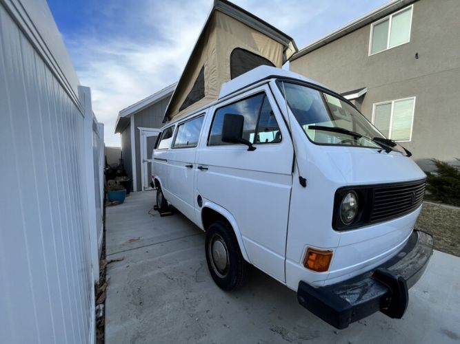 Volkswagen-Vanagon-1983-White-Brown-11