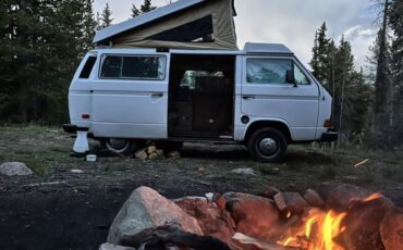 Volkswagen-Vanagon-1983-White-Brown-19